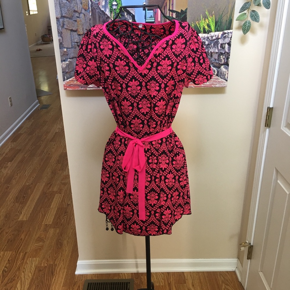One Of A Kind Pink/Black Printed Tunic.